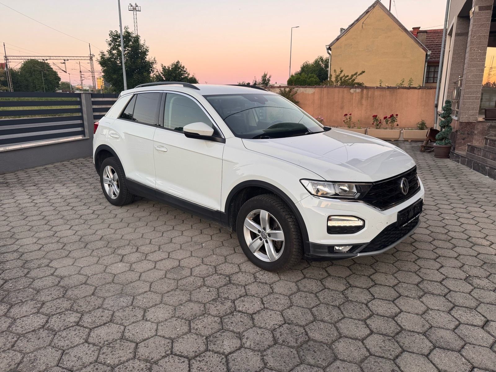 VW T-Roc 1,6 TDI, fotografija 7