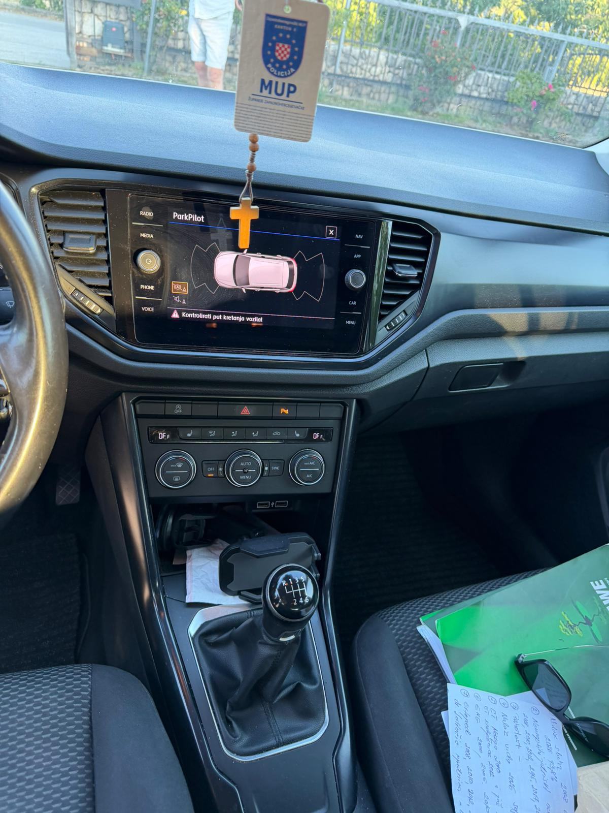 VW T-Roc 1,6 TDI, fotografija 6