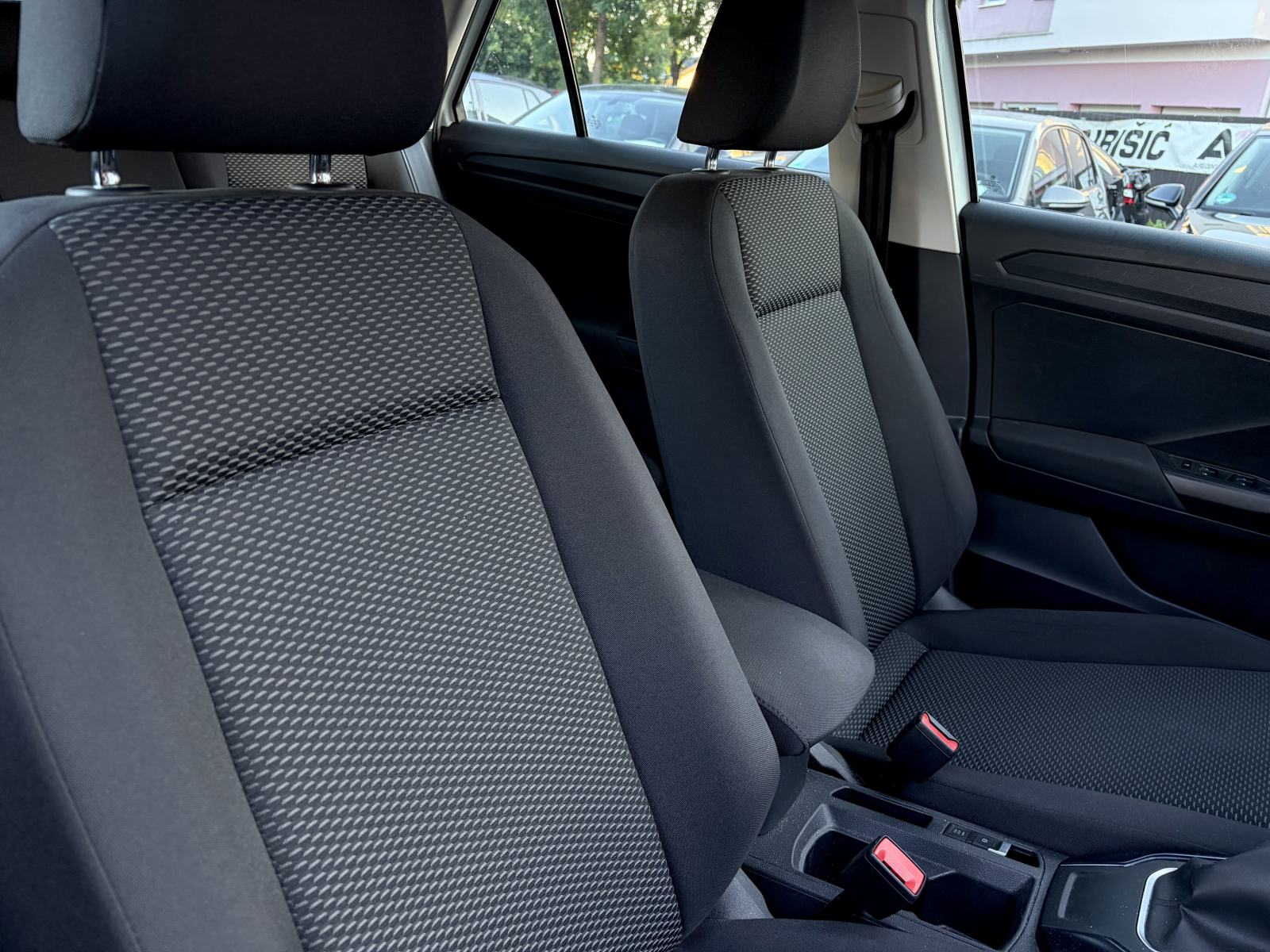 VW T-Roc 1,6 TDI *Veliki servis* *1.vlasnik* *Jamstvo*, fotografija 20