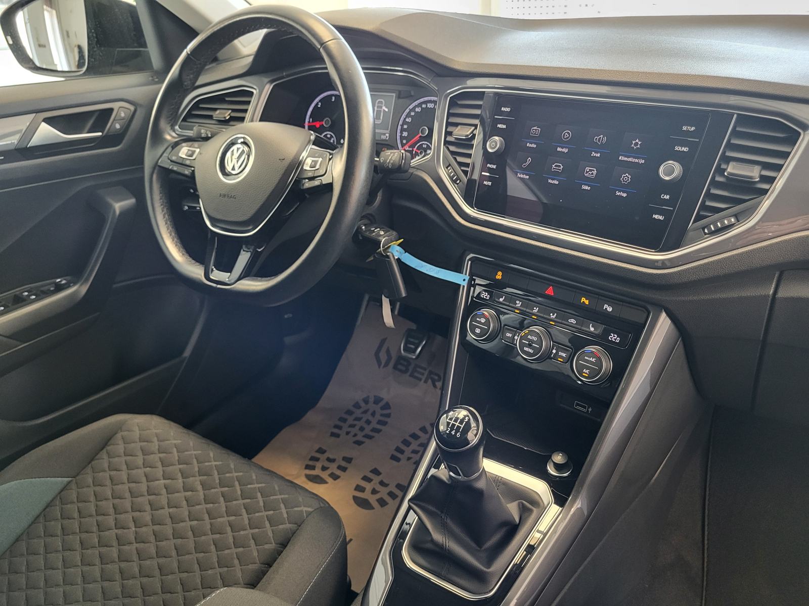 VW T-Roc 1,6 TDI, pogled izvana - slika 2