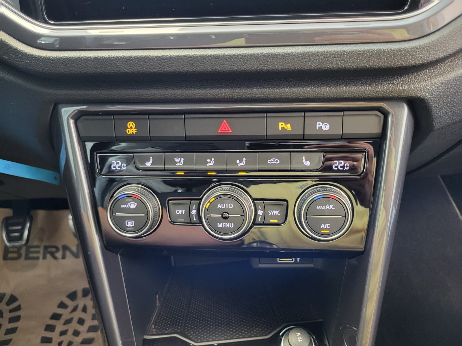 VW T-Roc 1,6 TDI, fotografija 17