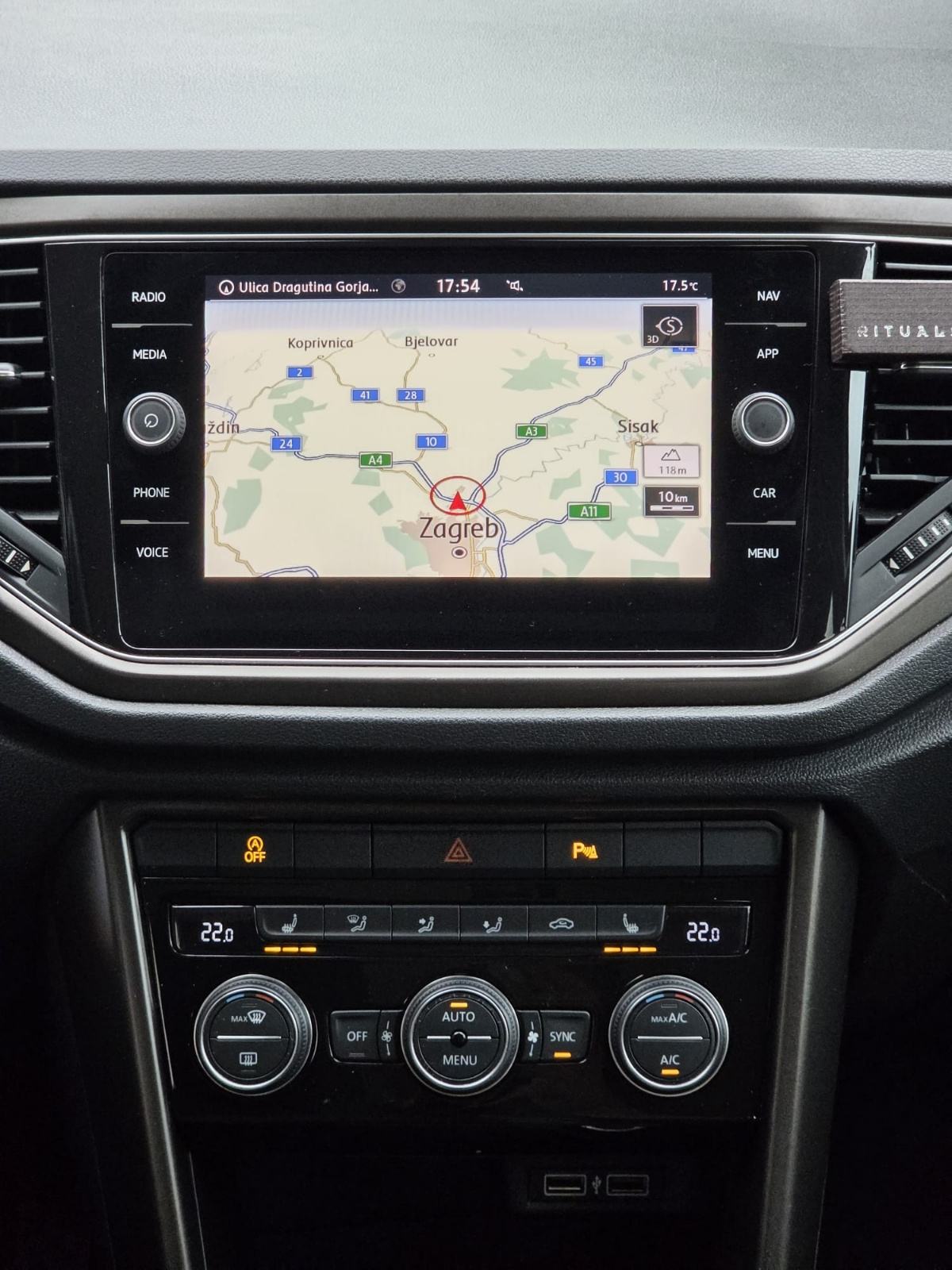 VW T-Roc 1,6 TDI ● STYLE ● MATRIX-KAMERA-ACC ● JAMSTVO, fotografija 17