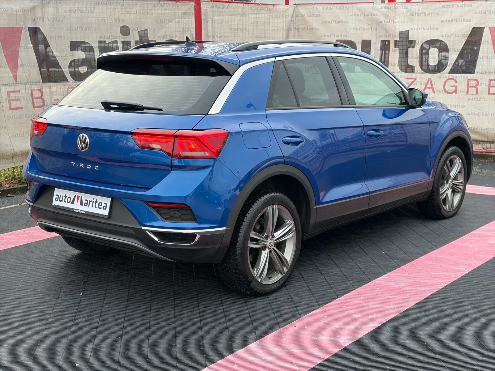 VW T-Roc 1.6 TDI Style•Matrix•Led•Jamstvo•18", fotografija 4