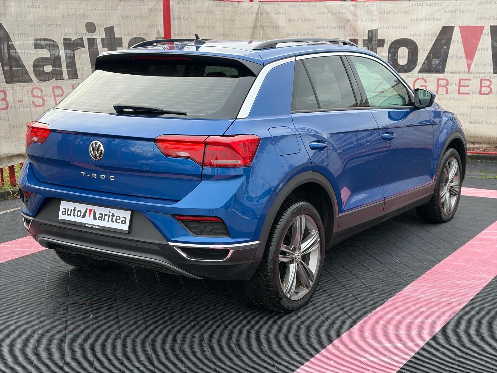VW T-Roc 1.6 TDI Style•Matrix•Led•Jamstvo•18", fotografija 6
