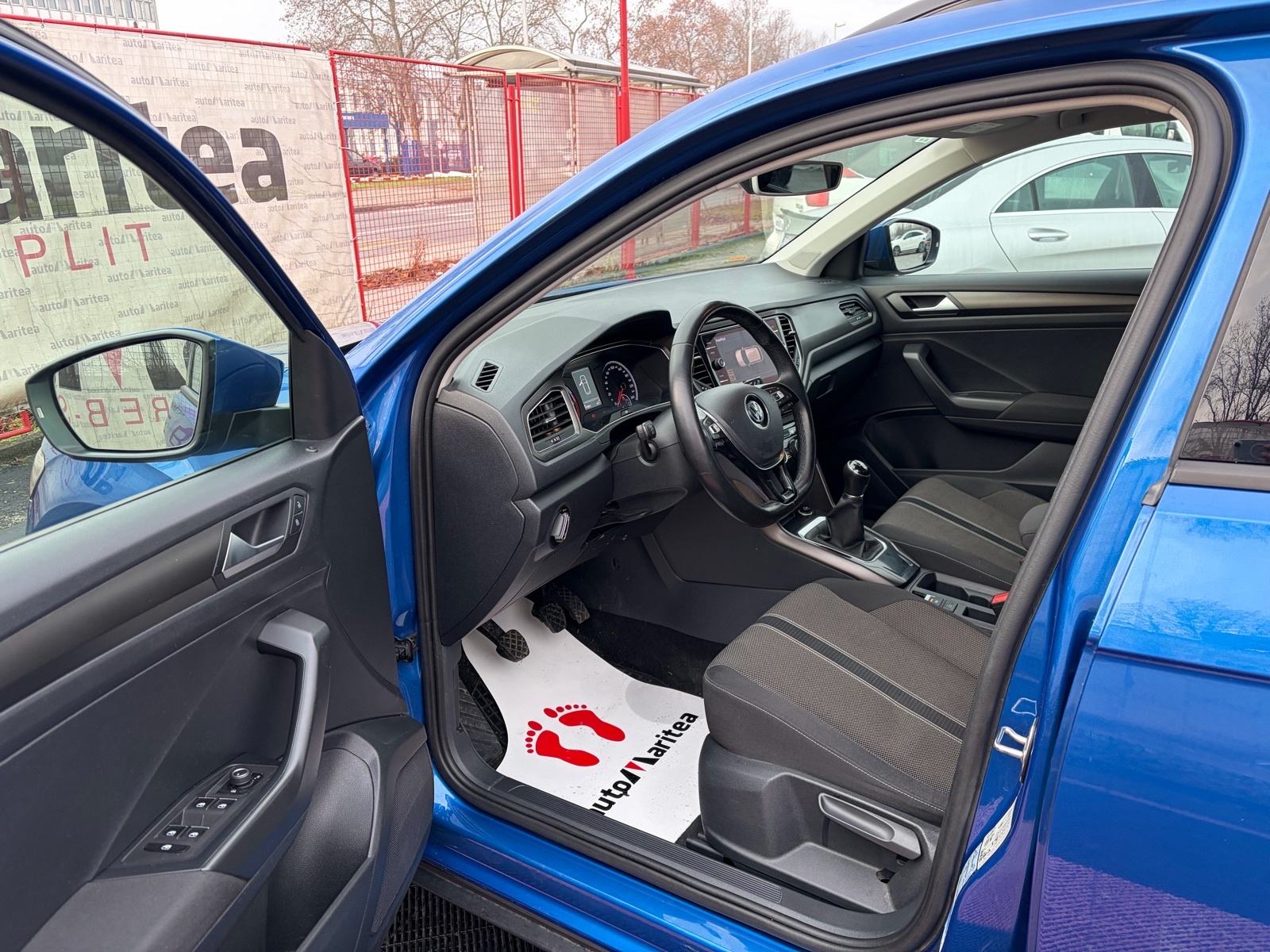 VW T-Roc 1.6 TDI Style•Matrix•Led•Jamstvo•18", fotografija 7