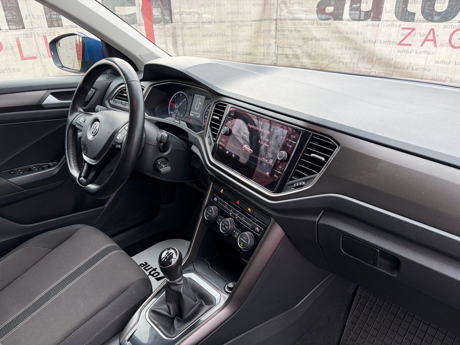 VW T-Roc 1.6 TDI Style•Matrix•Led•Jamstvo•18", fotografija 14