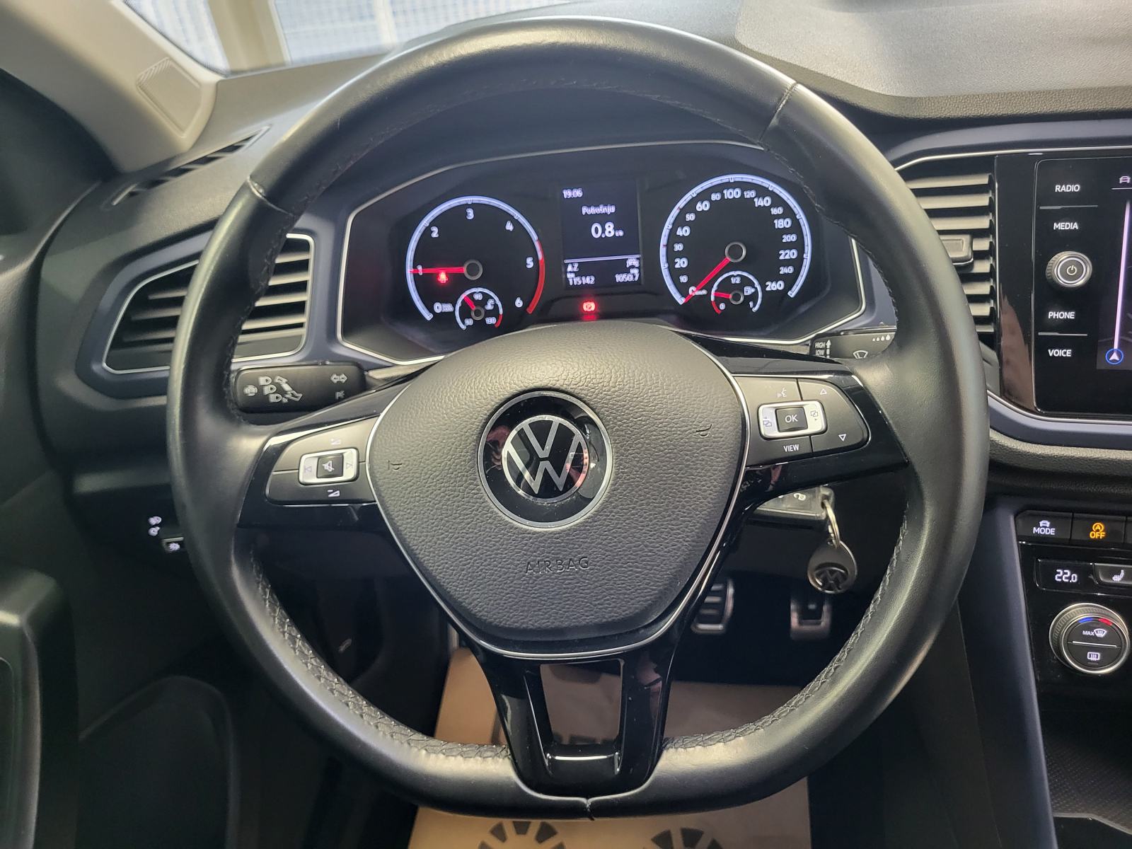 VW T-ROC 1.6 TDI UNITED DVOJNA KLIMA NAVI LANE/FRONT ASSIST AMBI LIGHT, fotografija 16