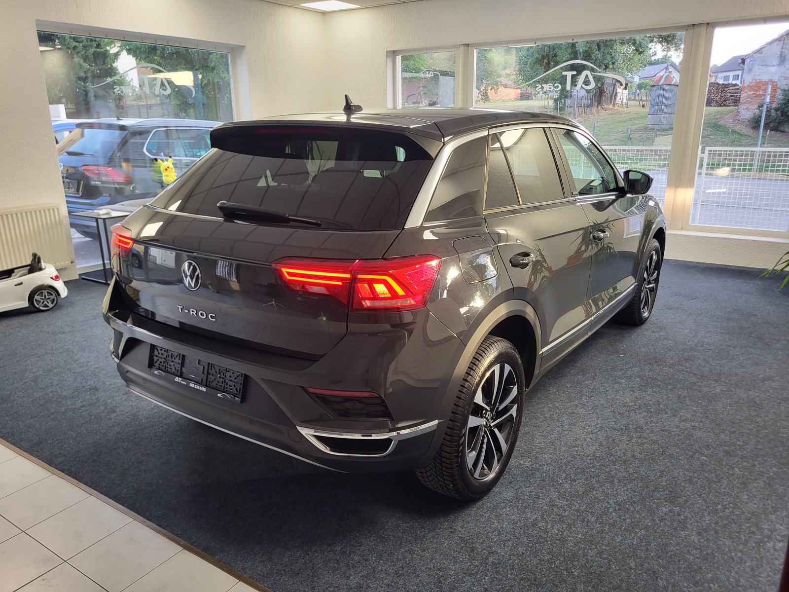 VW T-ROC 1.6 TDI UNITED DVOJNA KLIMA NAVI LANE/FRONT ASSIST AMBI LIGHT, fotografija 7