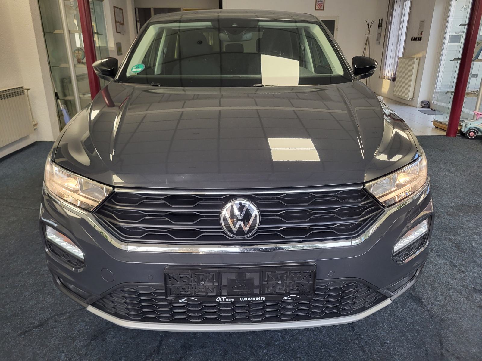 VW T-ROC 1.6 TDI UNITED DVOJNA KLIMA NAVI LANE/FRONT ASSIST AMBI LIGHT, fotografija 4