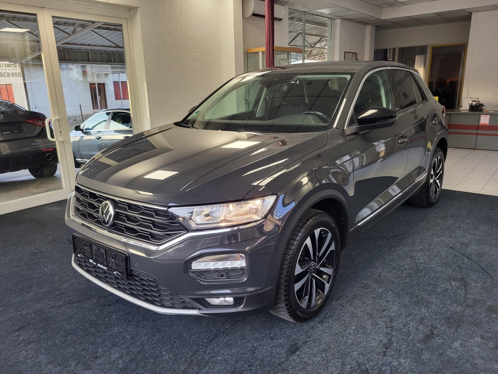 VW T-ROC 1.6 TDI UNITED DVOJNA KLIMA NAVI LANE/FRONT ASSIST AMBI LIGHT, fotografija 1