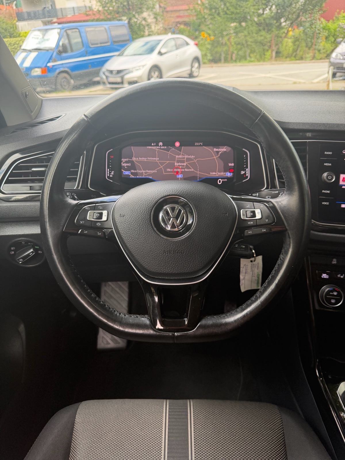 VW T-Roc 1.6Tdi * BEATSAUDIO * 1.vl - Virtual - Gr sjedala - Leasing, fotografija 10