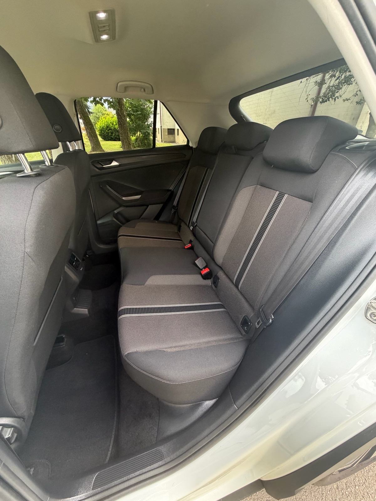 VW T-Roc 1.6Tdi * BEATSAUDIO * 1.vl - Virtual - Gr sjedala - Leasing, fotografija 16