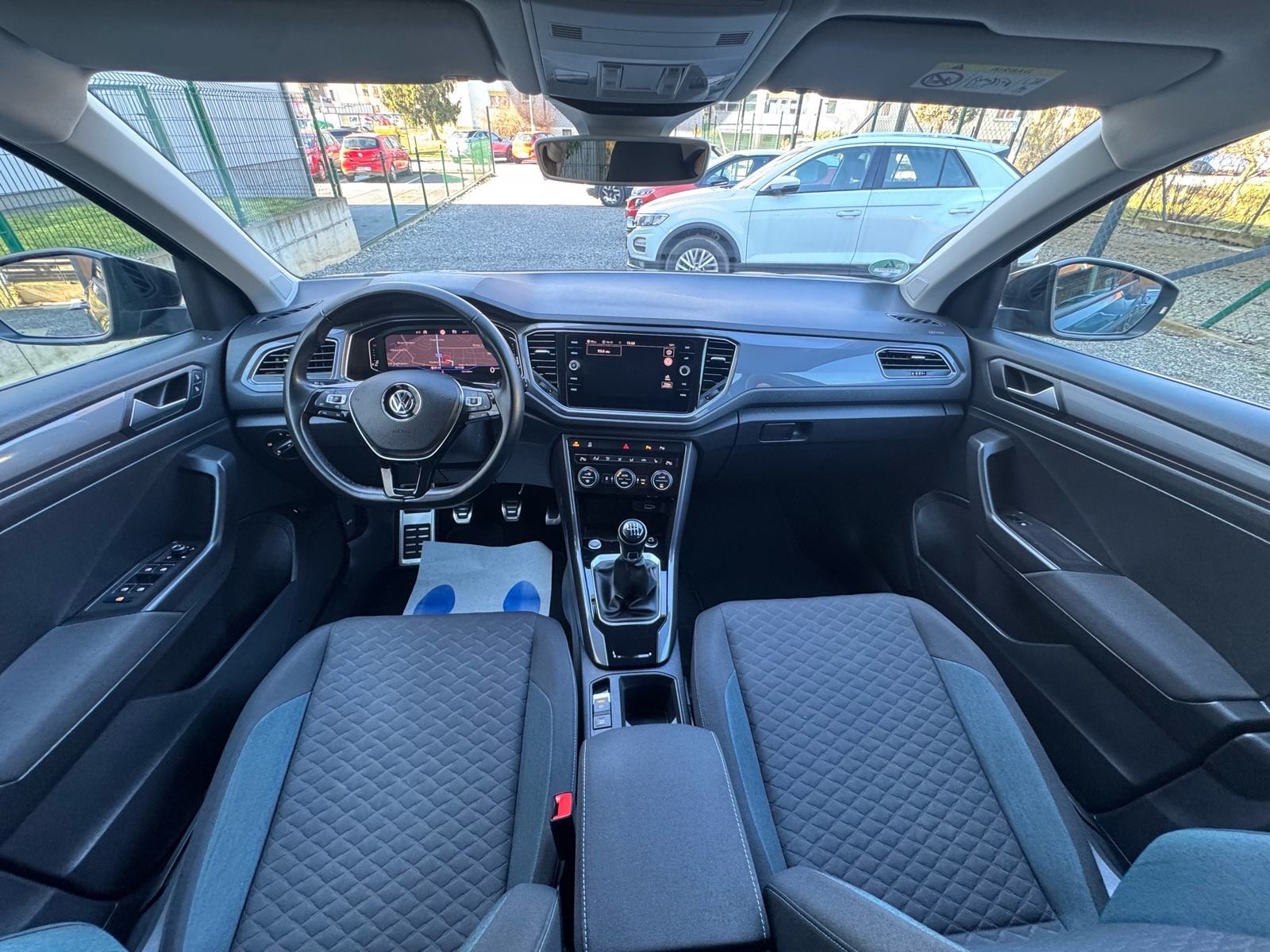 VW T-Roc 1.6Tdi iQ - Virtual, Navi, Kamera, Gr sjedala - Leasing, fotografija 13
