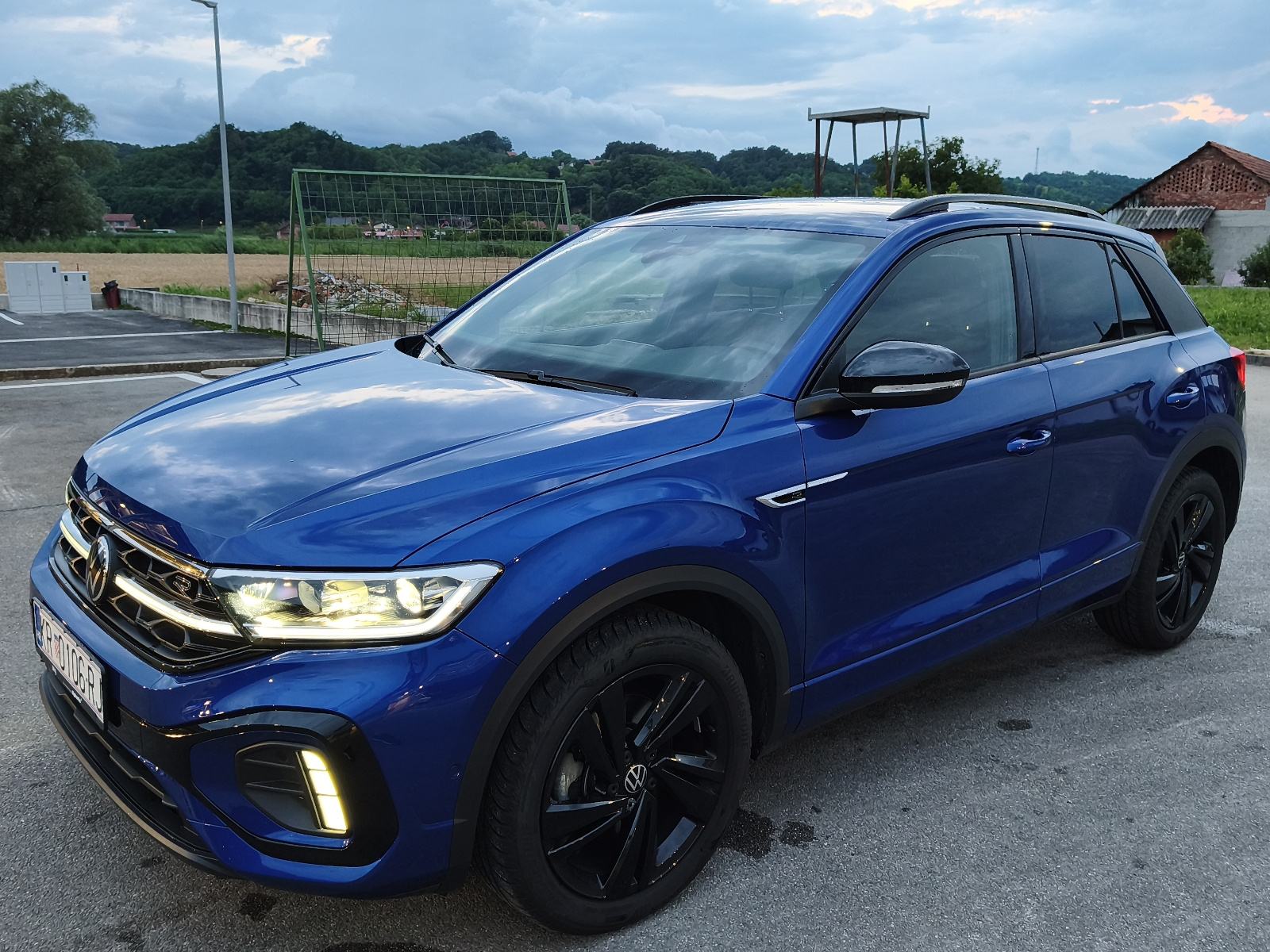 VW T-Roc 2,0 TDI 150 KS automatik Rline BLACK STYLE, Matrix, fotografija 3