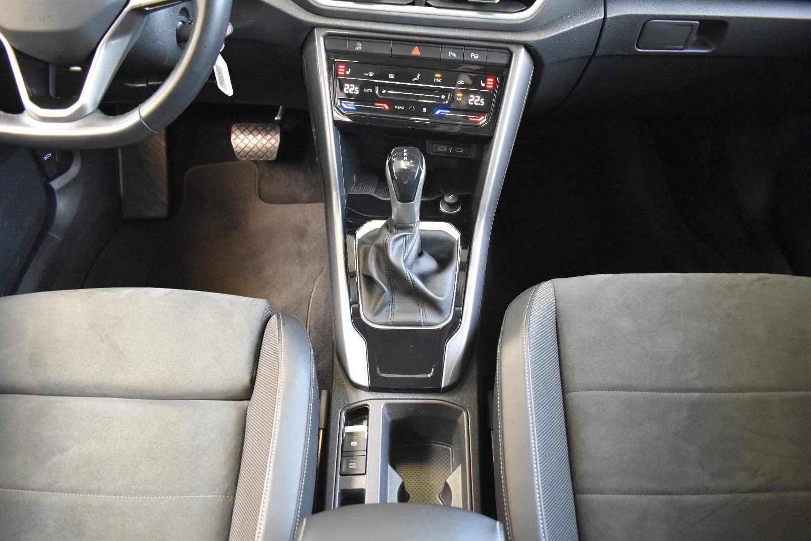 VW T-Roc 2,0 automatik, fotografija 15