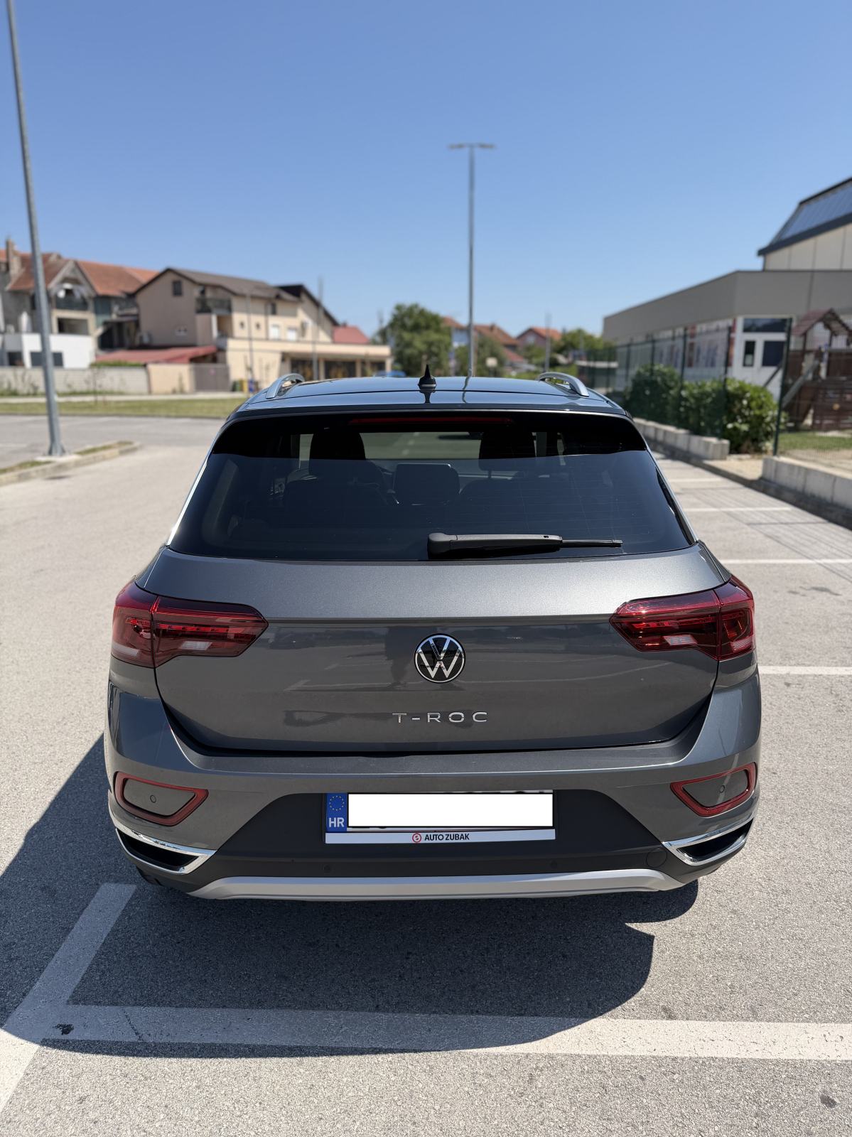 VW T-Roc 2.0 DSG Style, Keyless, CarPlay, LED, Jamstvo, Reg 05/2027, fotografija 3