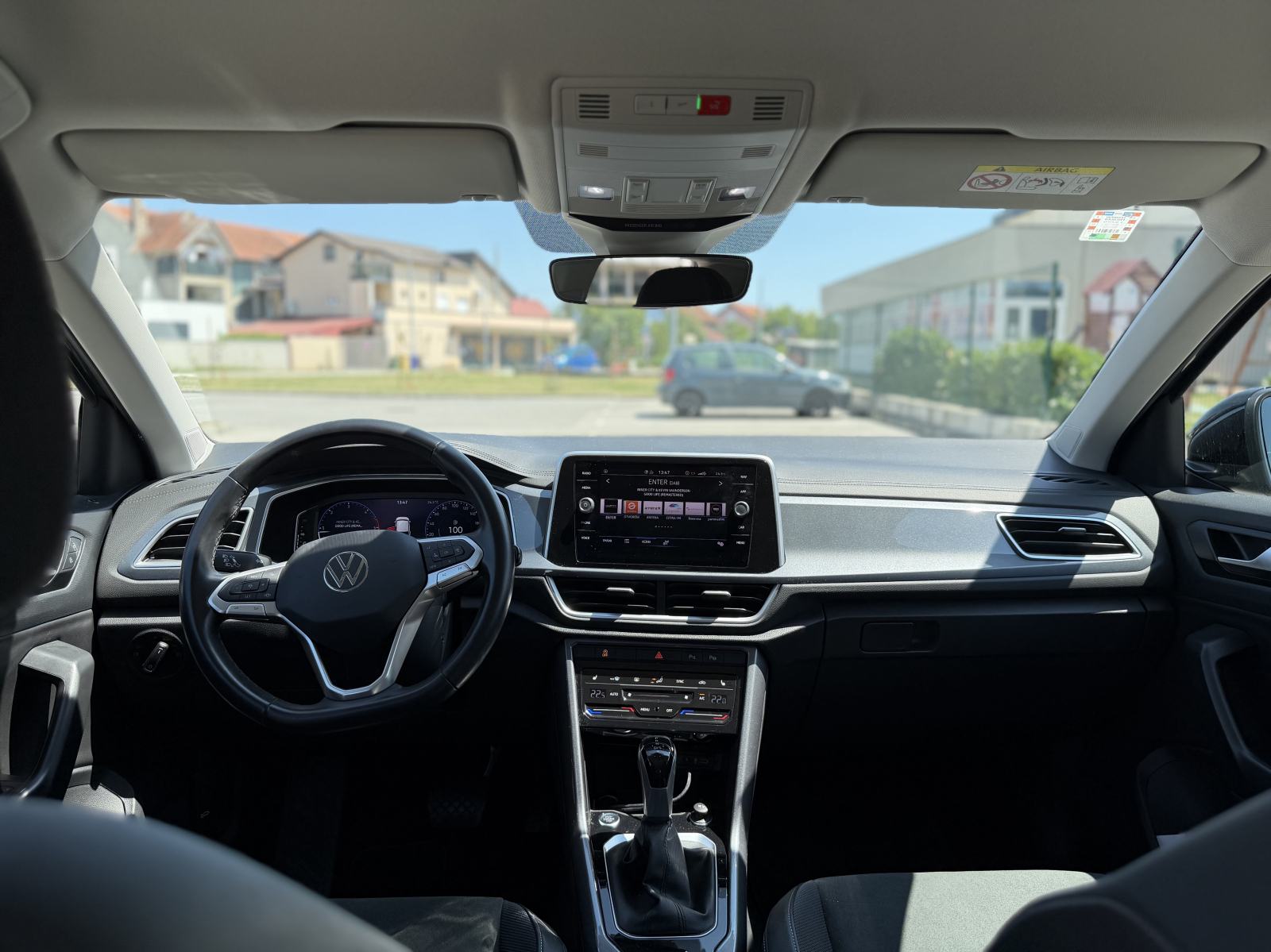 VW T-Roc 2.0 DSG Style, Keyless, CarPlay, LED, Jamstvo, Reg 05/2027, fotografija 13