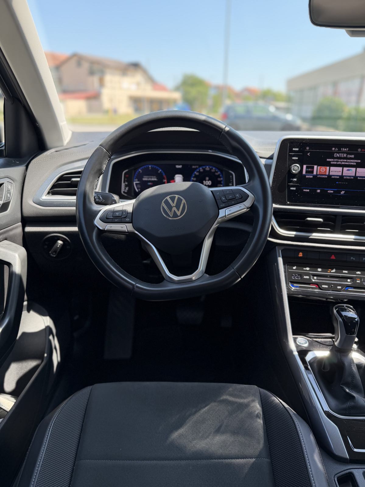 VW T-Roc 2.0 DSG Style, Keyless, CarPlay, LED, Jamstvo, Reg 05/2027, fotografija 14
