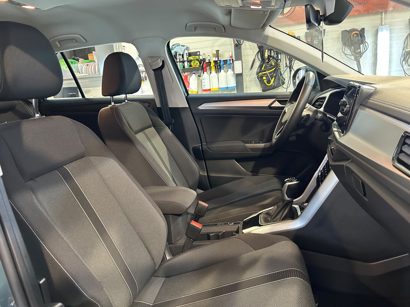 VW T-ROC 2,0 TDI 150 KS LED VIRTUAL KAMERA PDC U PDV-U 12 MJ JAMSTVO, fotografija 15