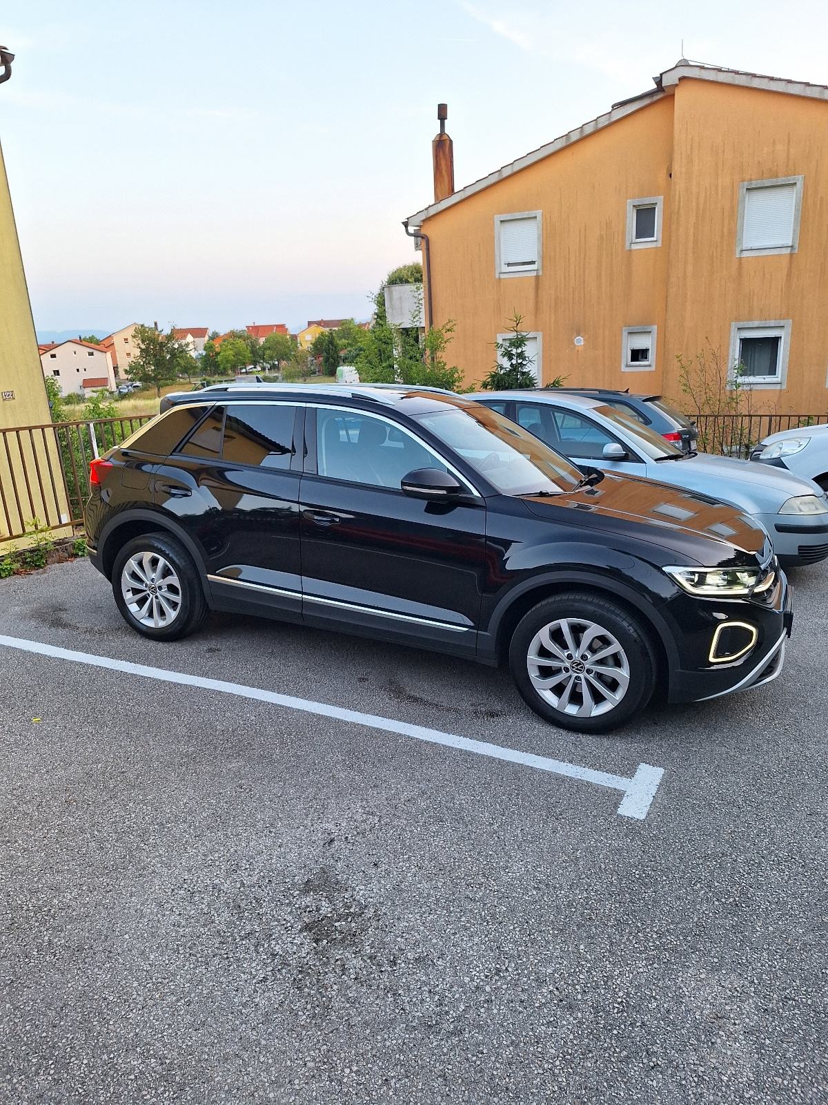 VW T-Roc 2,0 tdi 2022 Style IQ lights velik servis, fotografija 3