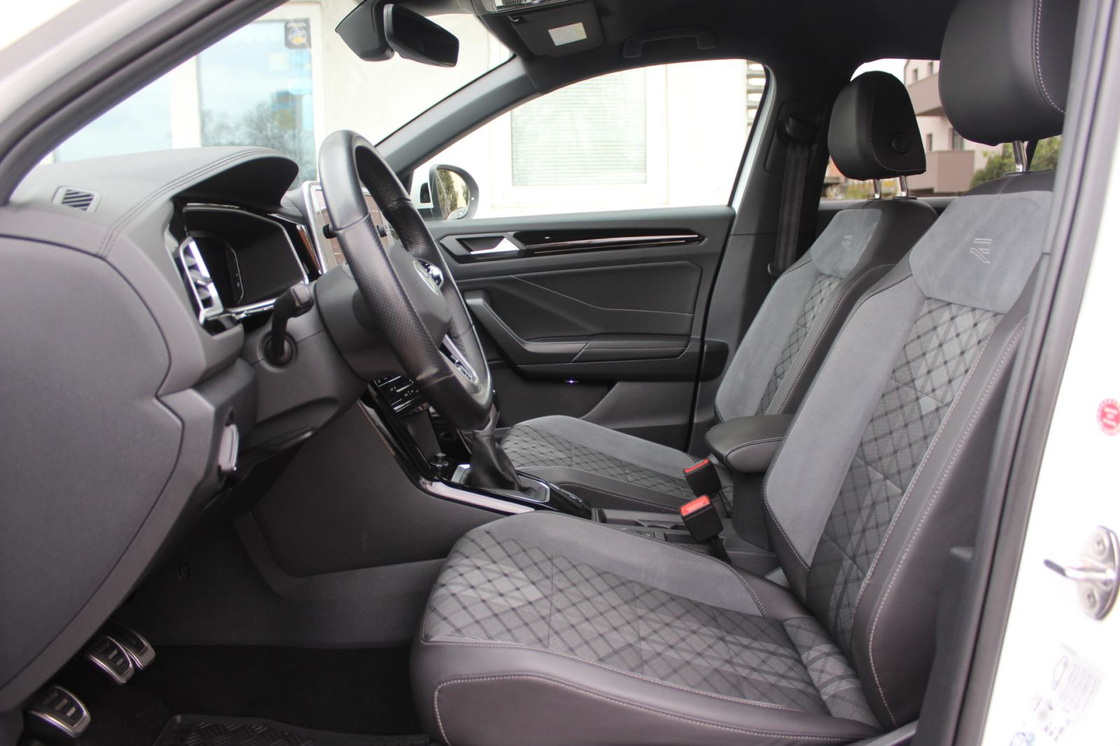 VW T-Roc 2.0 TDI, 3x R-LINE, LED, ALU 17", NAVI, VIRTUAL, GARANCIJA., fotografija 8