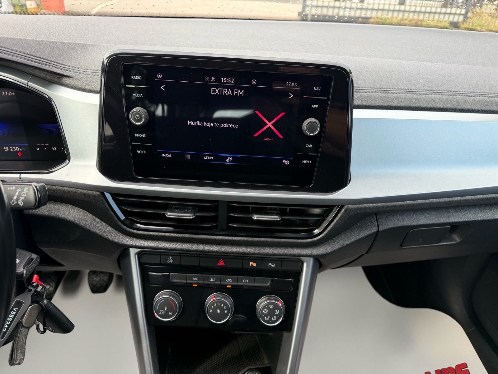 VW T-Roc 2,0 TDI - 6 brzina, 2023.godina, 1.Vlasnik, Garancija!!, fotografija 16