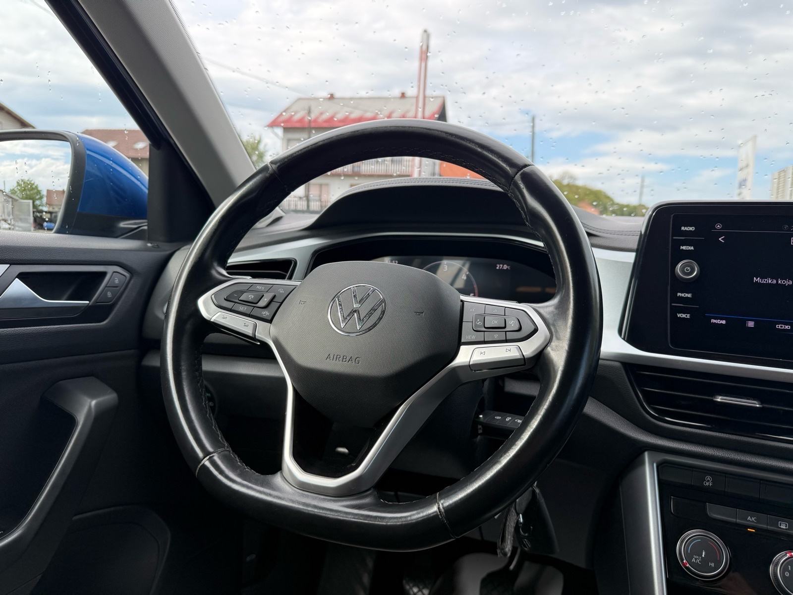 VW T-Roc 2,0 TDI - 6 brzina, 2023.godina, 1.Vlasnik, Garancija!!, fotografija 14