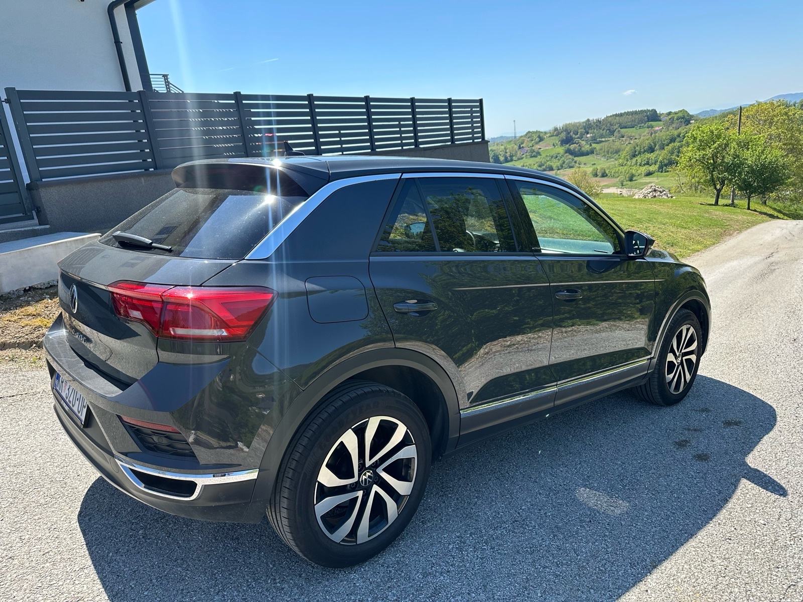 VW T-Roc 2,0 TDI automatik 150KS - ODLIČAN - VRIJEDI POGLEDATI!, fotografija 3