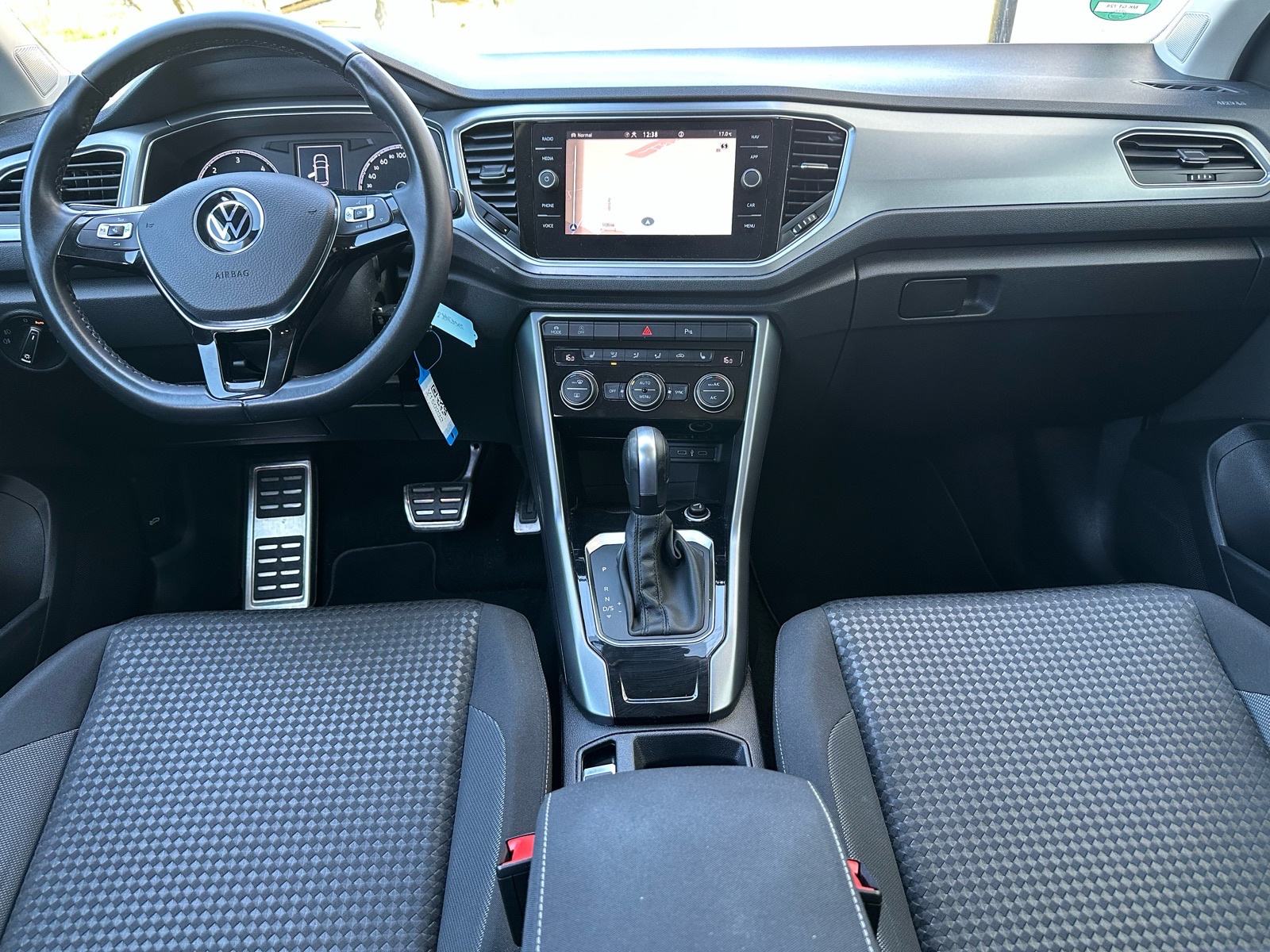 VW T-Roc 2,0 TDI automatik 150KS - ODLIČAN - VRIJEDI POGLEDATI!, fotografija 14