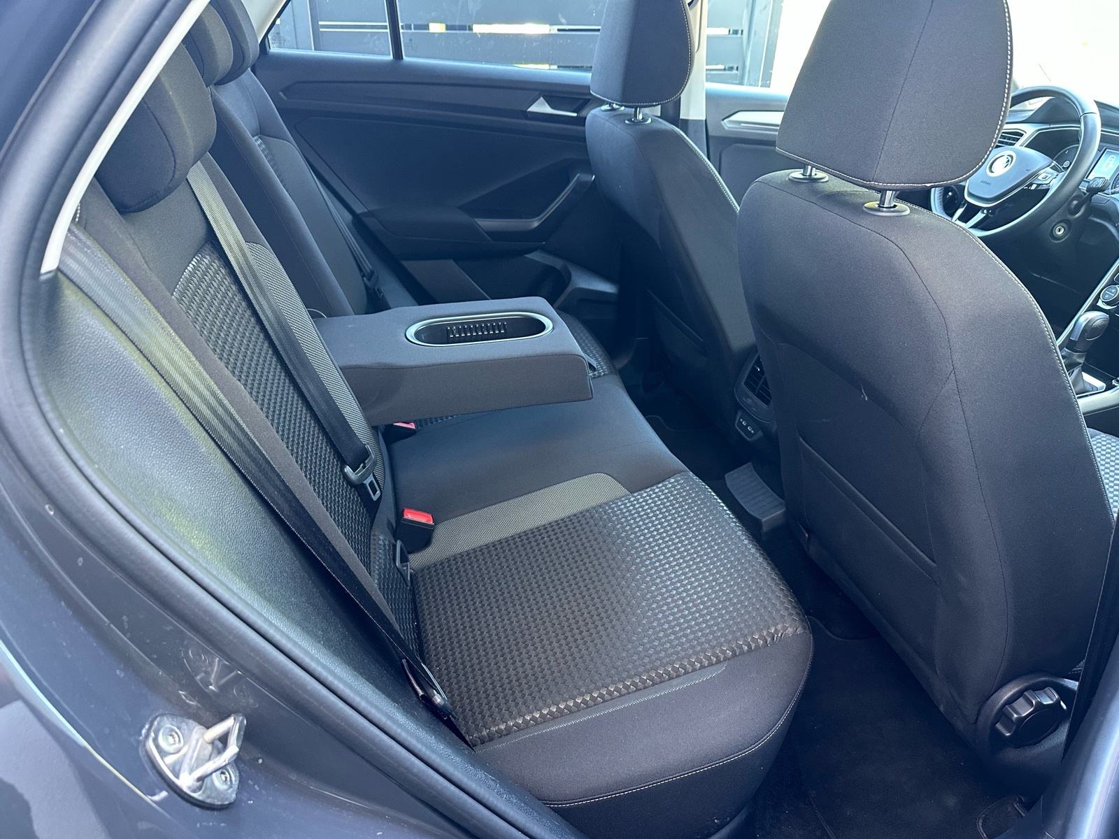 VW T-Roc 2,0 TDI automatik 150KS - ODLIČAN - VRIJEDI POGLEDATI!, fotografija 12
