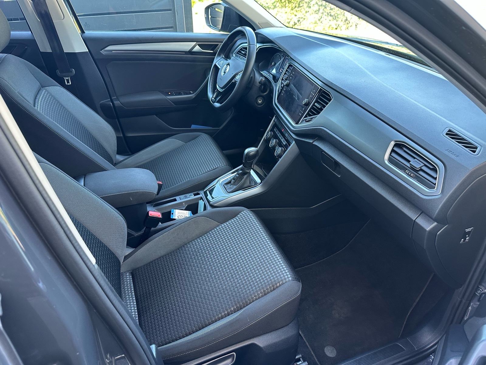 VW T-Roc 2,0 TDI automatik 150KS - ODLIČAN - VRIJEDI POGLEDATI!, fotografija 10