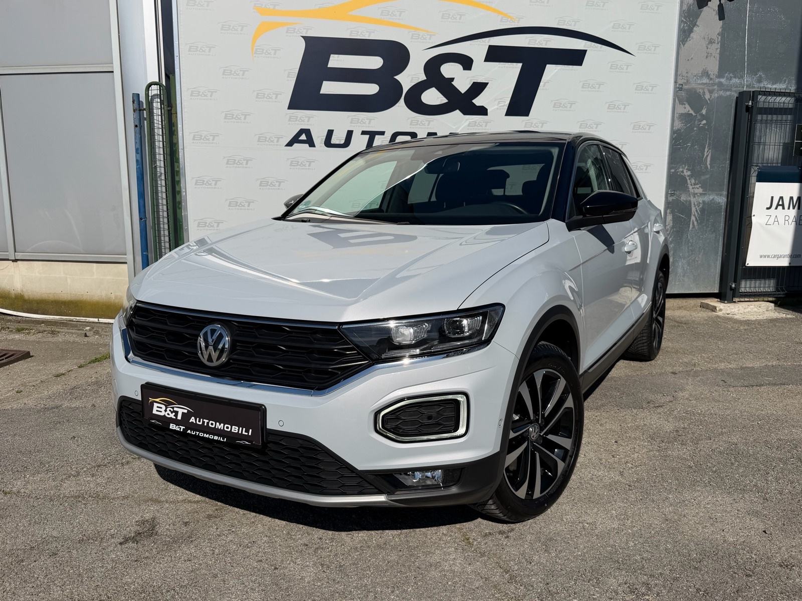 VW T-Roc 2.0 TDI “DSG”KAMERA-NAVI-VIRTUAL-KEYLESS GO-LED-PERLA, fotografija 1