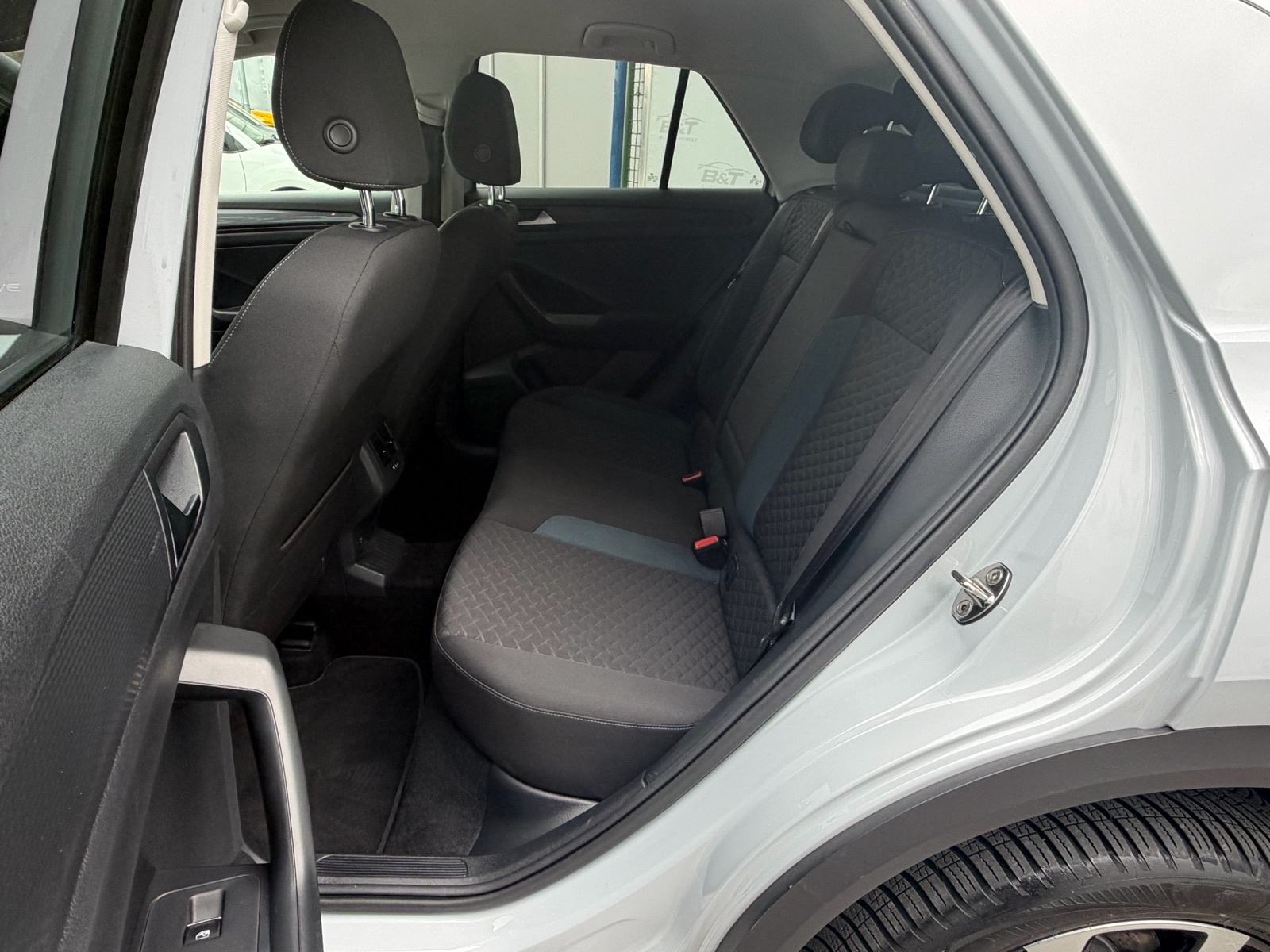 VW T-Roc 2.0 TDI “DSG”KAMERA-NAVI-VIRTUAL-KEYLESS GO-LED-PERLA, fotografija 13