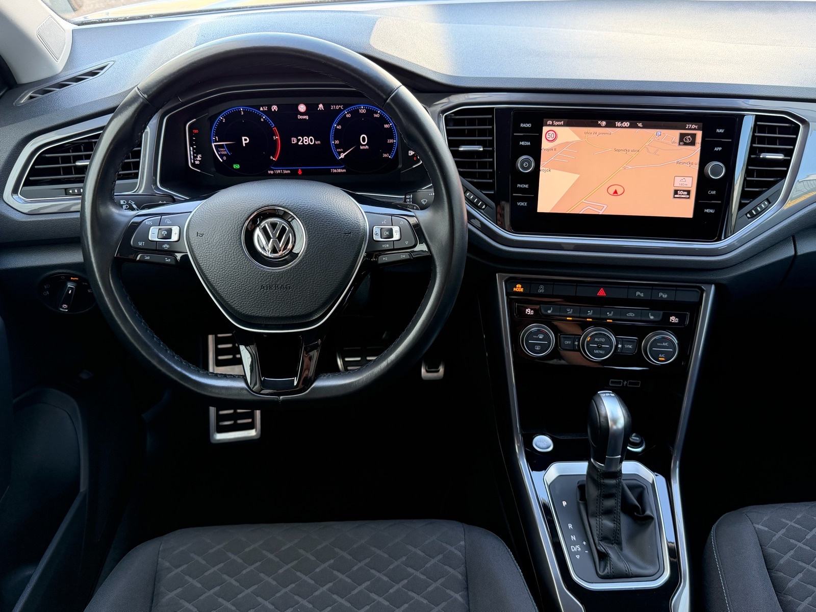 VW T-Roc 2.0 TDI “DSG”KAMERA-NAVI-VIRTUAL-KEYLESS GO-LED-PERLA, fotografija 17