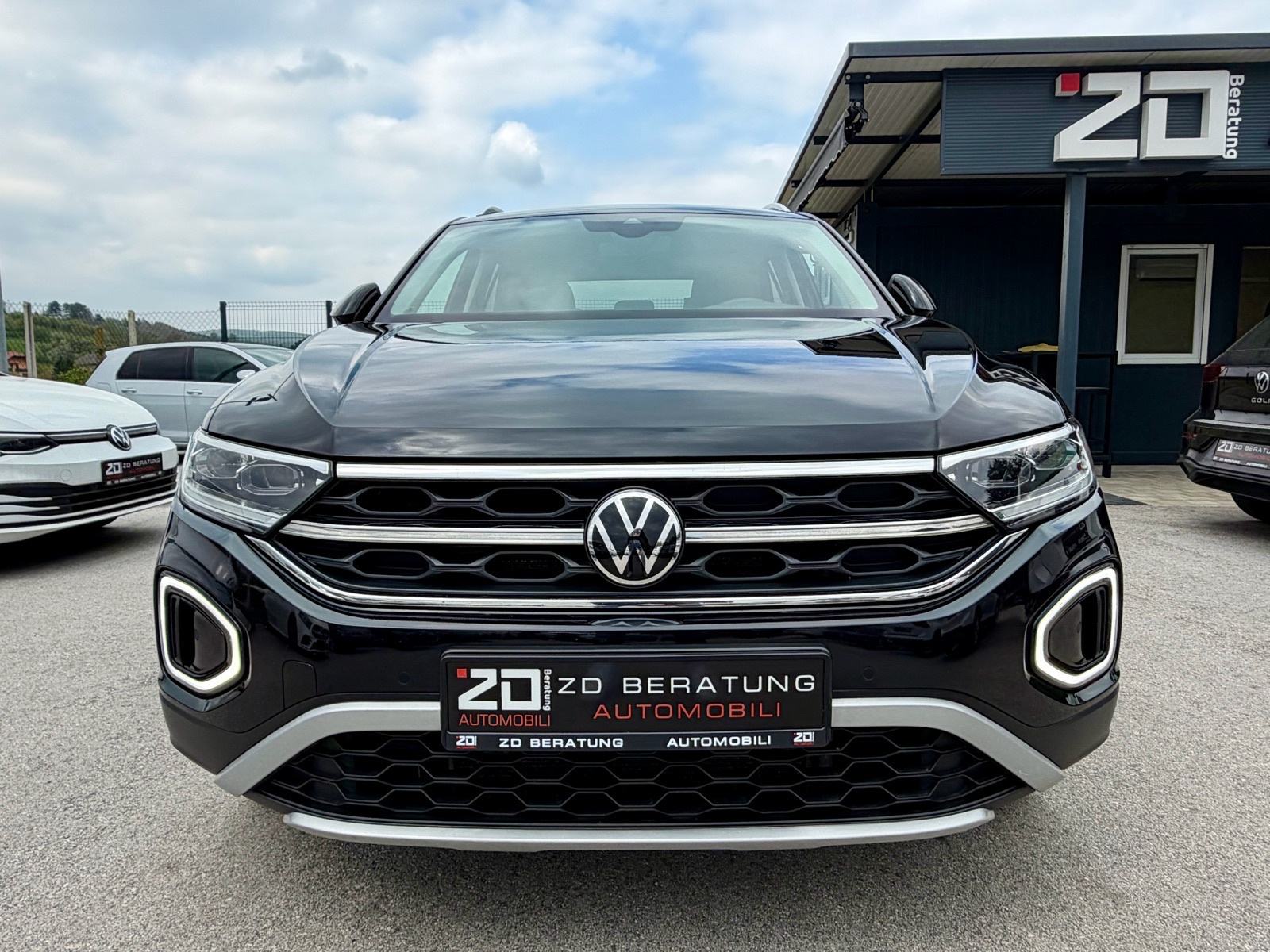 VW T-Roc 2,0 TDI DSG *Novi model* Style *FULL LED* Kamera R17 Servisna, fotografija 3