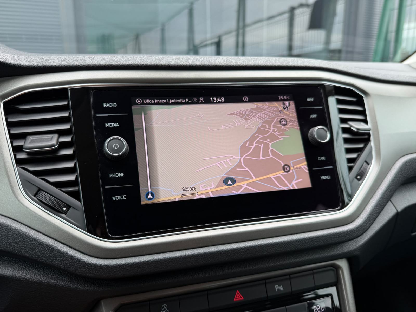 VW T-Roc 2,0 TDI DSG NAVIGACIJA°ADAPTIVNI-TEMPOMAT°LEASING BEZ UČEŠĆA°, fotografija 17