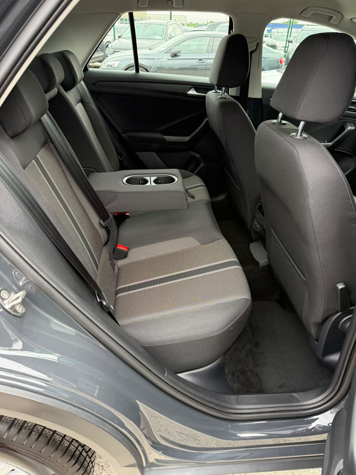 VW T-Roc 2,0 TDI DSG NAVIGACIJA°ADAPTIVNI-TEMPOMAT°LEASING BEZ UČEŠĆA°, fotografija 13
