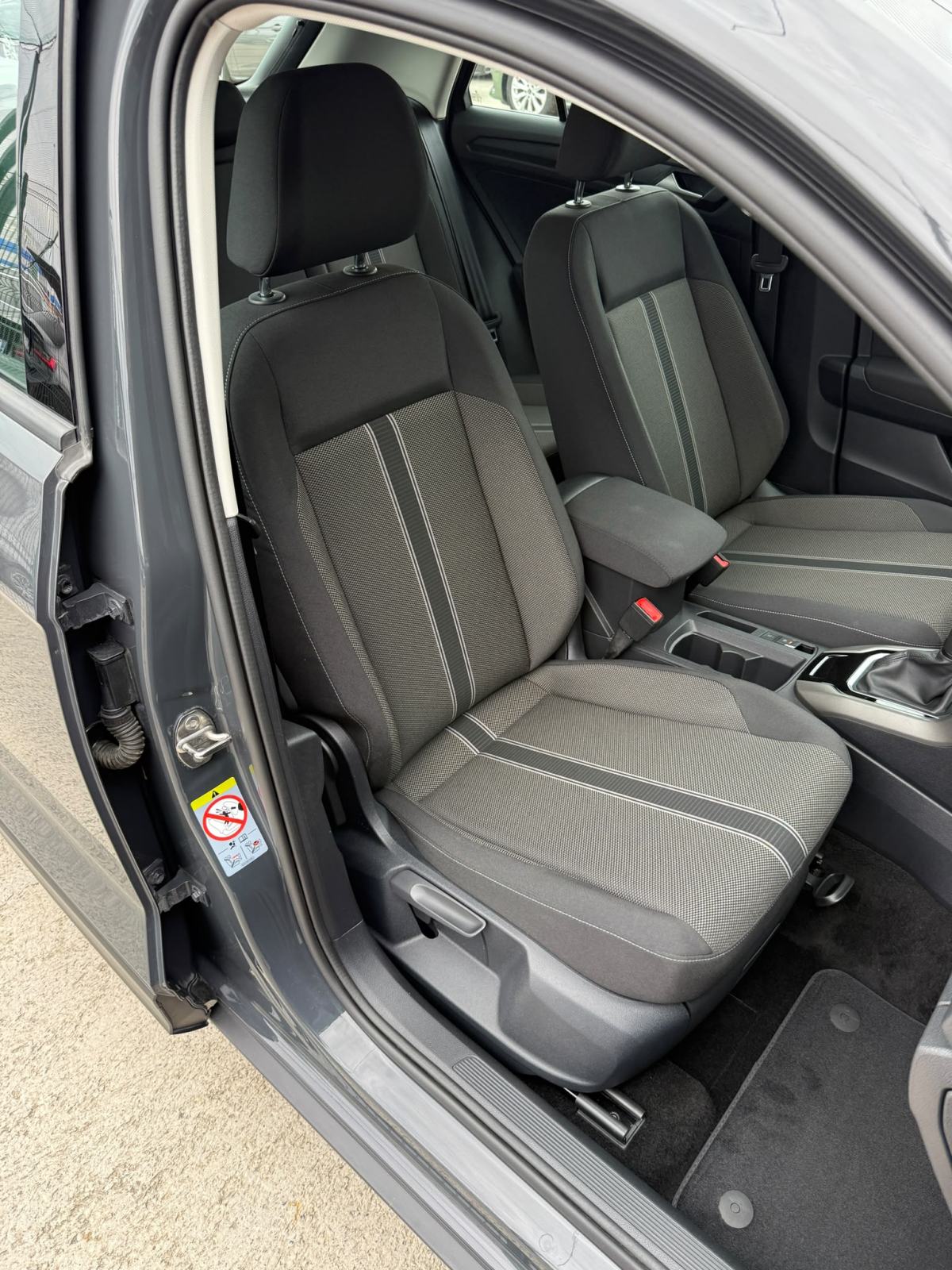 VW T-Roc 2,0 TDI DSG NAVIGACIJA°ADAPTIVNI-TEMPOMAT°LEASING BEZ UČEŠĆA°, fotografija 12