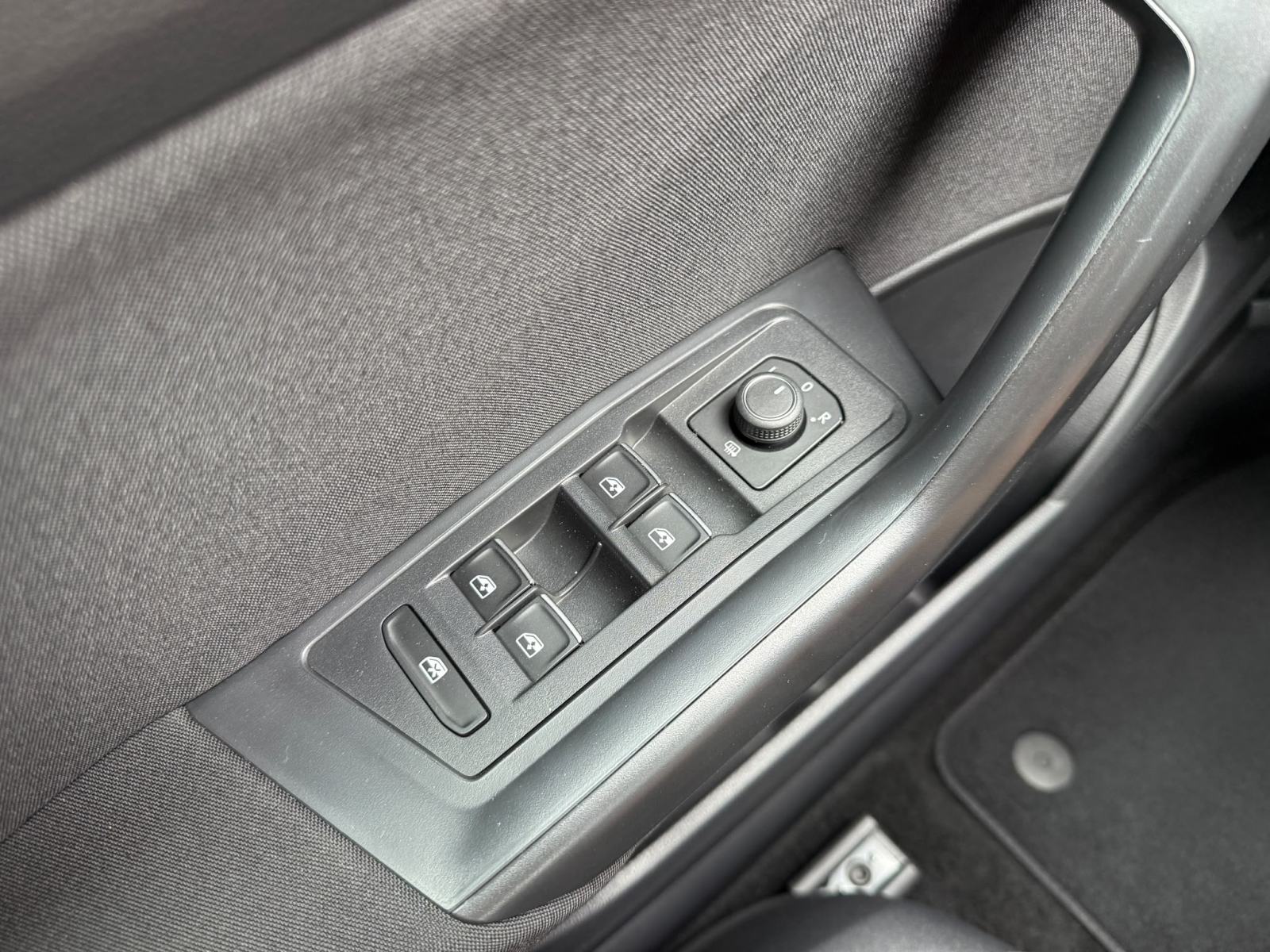 VW T-Roc 2,0 TDI DSG NAVIGACIJA°ADAPTIVNI-TEMPOMAT°LEASING BEZ UČEŠĆA°, fotografija 20