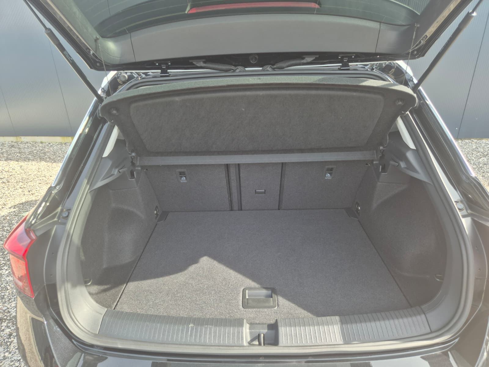 VW T-Roc 2,0 TDI DSG ☆ u PDV-u ☆ GARANCIJA ☆ RATA OD 243€, fotografija 19