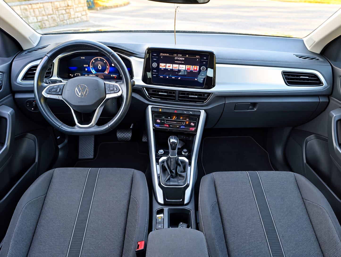 VW T-Roc 2,0 TDI DSG, VIRT, NAVI, KAMERA, IQ LIGHT, F1, KEYLESS,ACC, fotografija 6