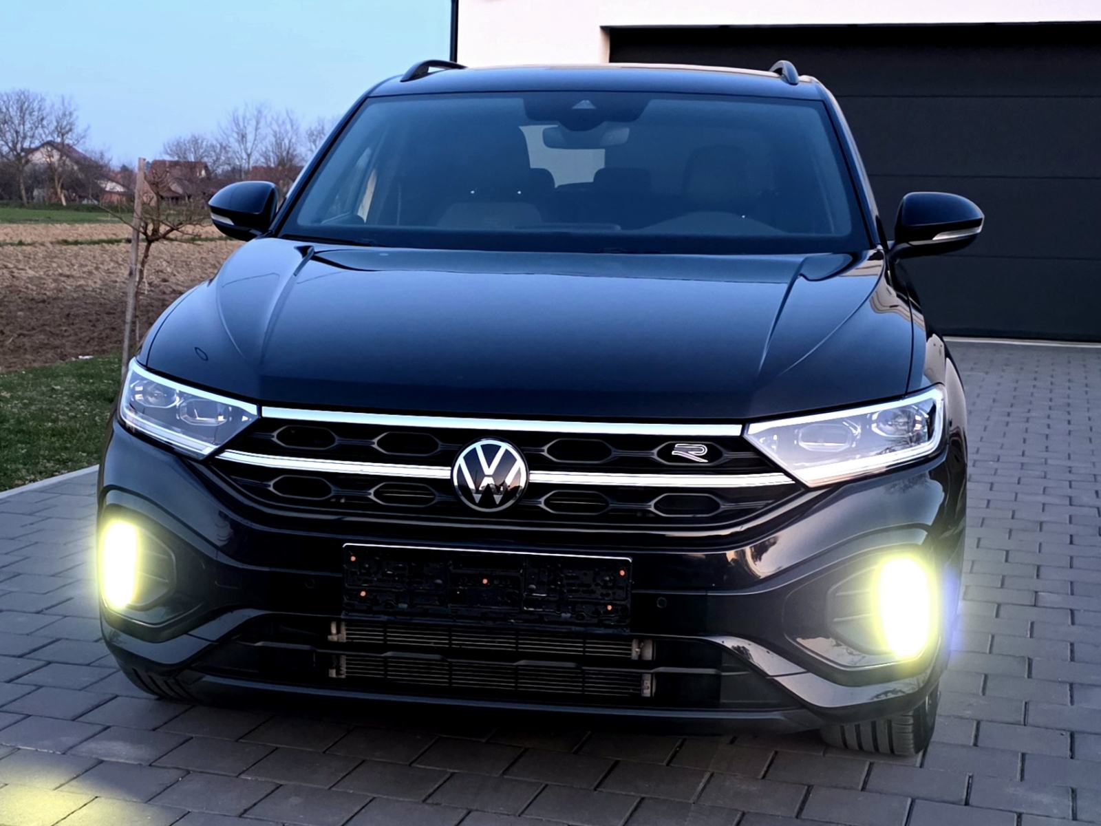 VW T-Roc 2.0 TDI R-line, Black line,Navi, Alu 18",servisna reg.03/2027, fotografija 5