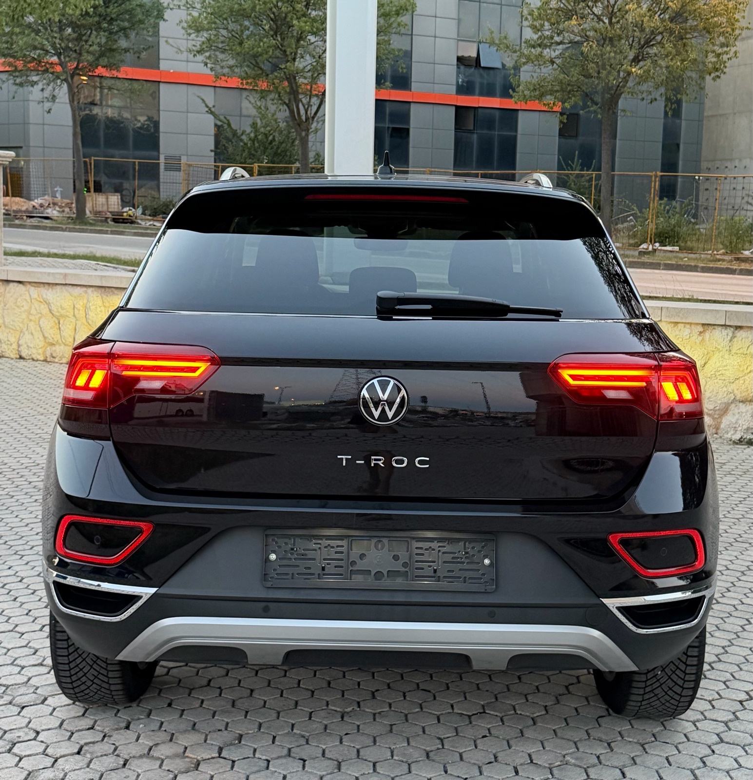 VW T-ROC 2.0 TDI ~ STYLE ~ MATRIX LED,VIRTUAL,ACC,KEYLESS,NAVI,PDC, fotografija 14