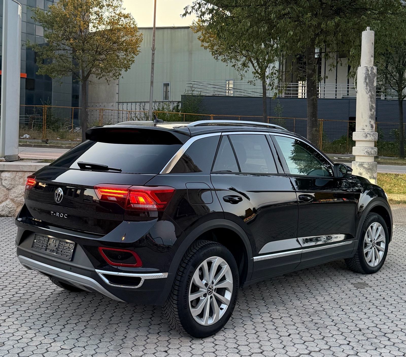 VW T-ROC 2.0 TDI ~ STYLE ~ MATRIX LED,VIRTUAL,ACC,KEYLESS,NAVI,PDC, fotografija 4
