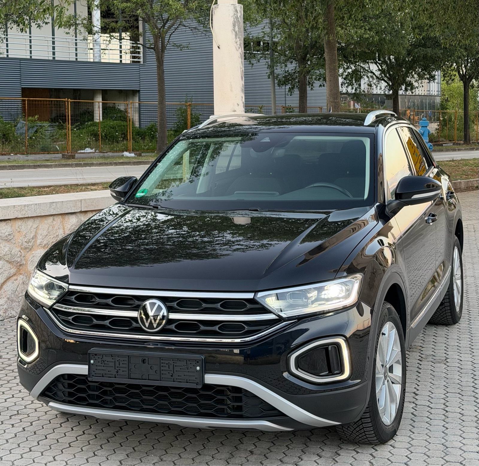 VW T-ROC 2.0 TDI ~ STYLE ~ MATRIX LED,VIRTUAL,ACC,KEYLESS,NAVI,PDC, fotografija 9