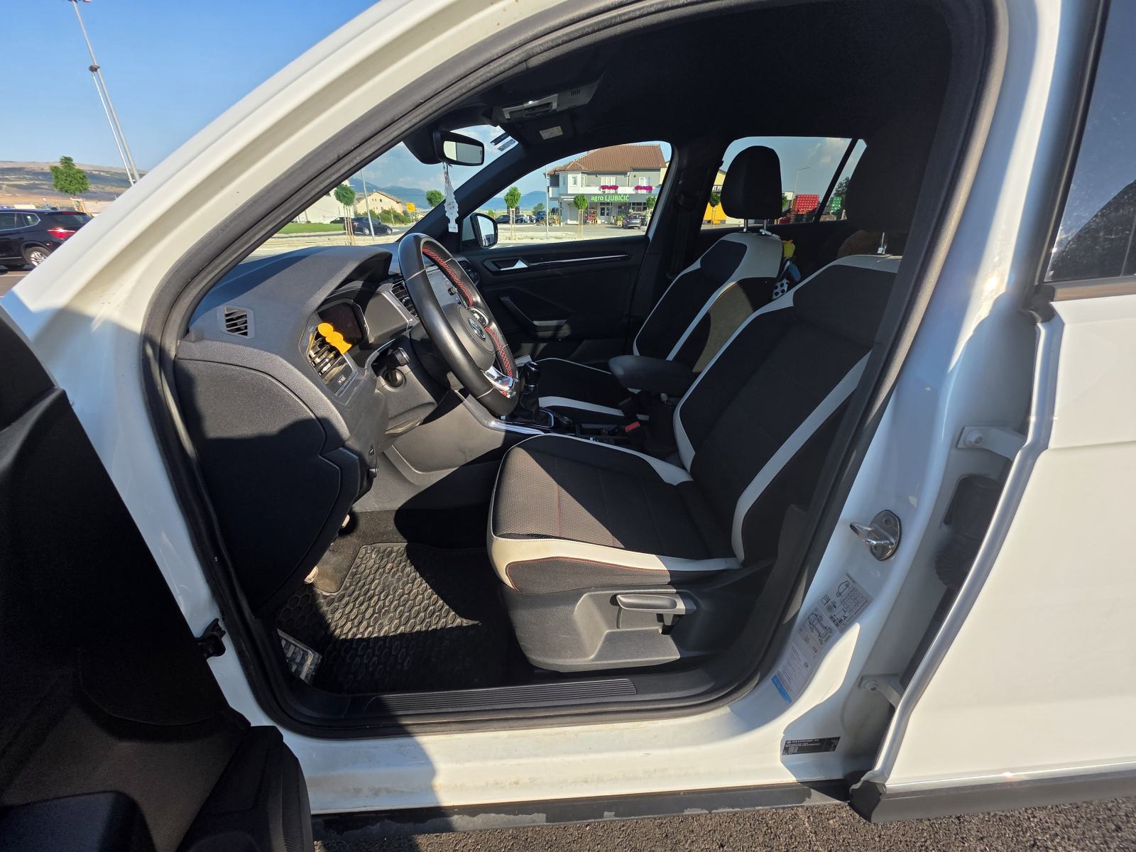 VW T-Roc 2,0 TDI, fotografija 6