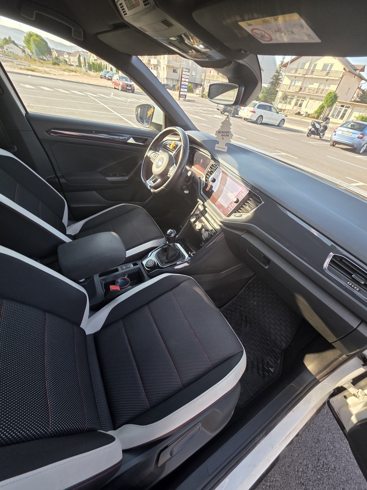 VW T-Roc 2,0 TDI, fotografija 5