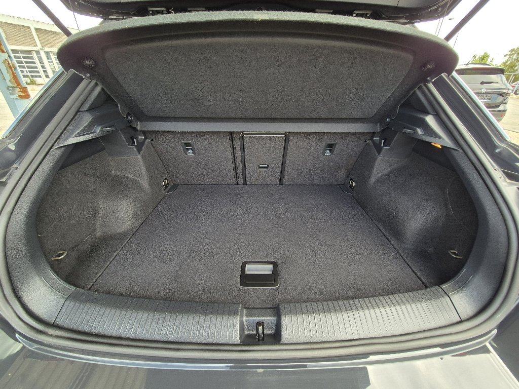 VW T-Roc 2,0 TDI SPORT 110 KW - 150 KS, NAVI, ALU, PDC, SERVISNA, fotografija 15