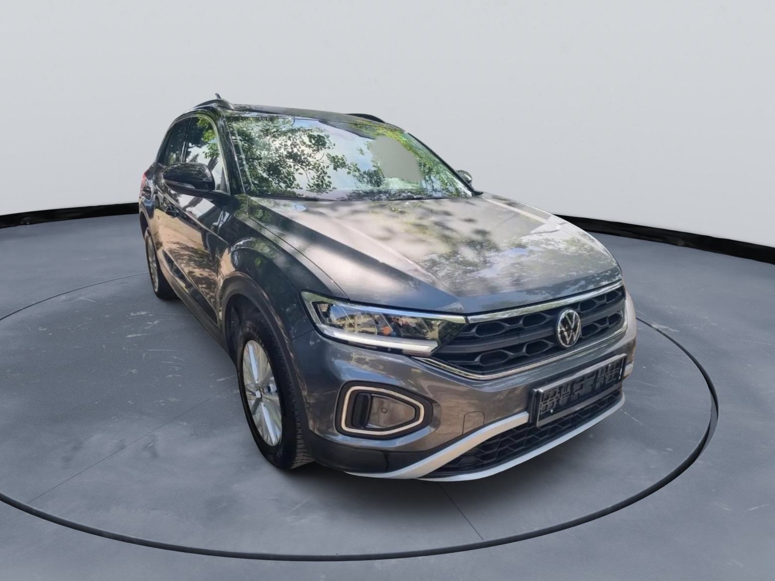 VW T-Roc 2.0 TDI - VIRTUAL - PARKING SENZORI - TEMPOMAT - LEASING, fotografija 2