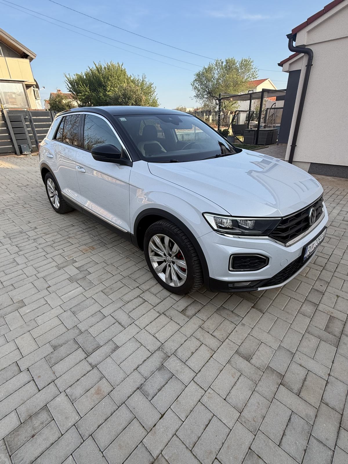 VW T-Roc 2,0 TSI 4MOTION, fotografija 2